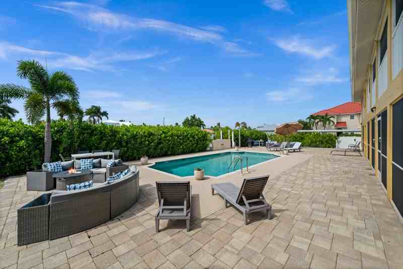 5420 Chiquita Blvd S - Photo 2 of 22