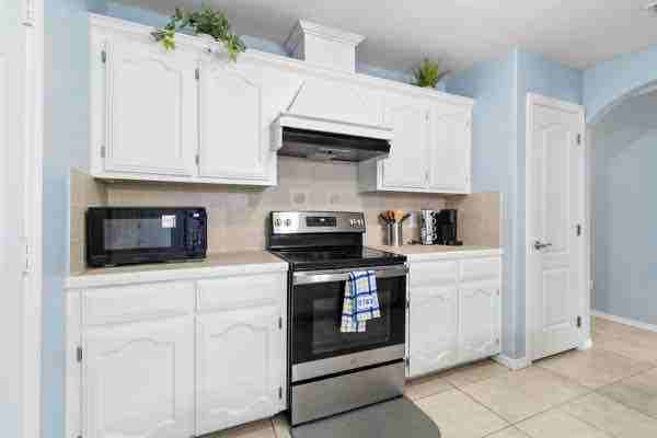 5001 Retama St - Photo 4 of 11