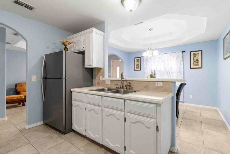 5001 Retama St - Photo 6 of 11