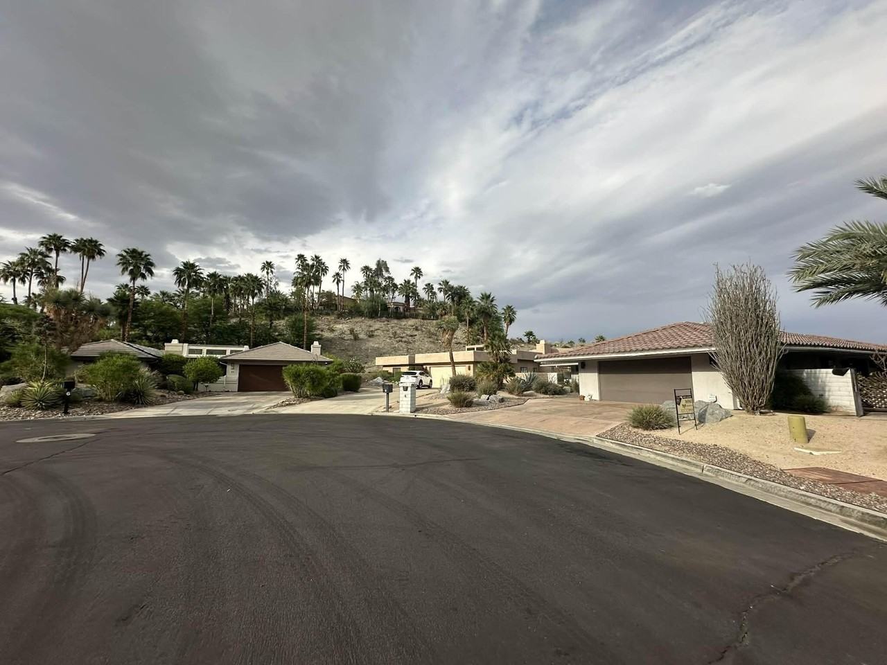 4 Saturn Cir - Photo 3 of 32