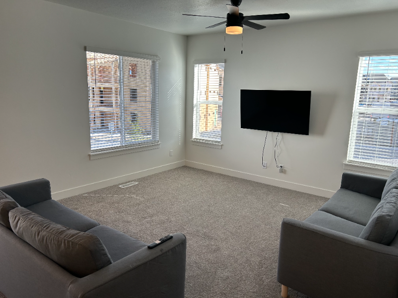1298 N Sage Dr - Photo 3 of 17