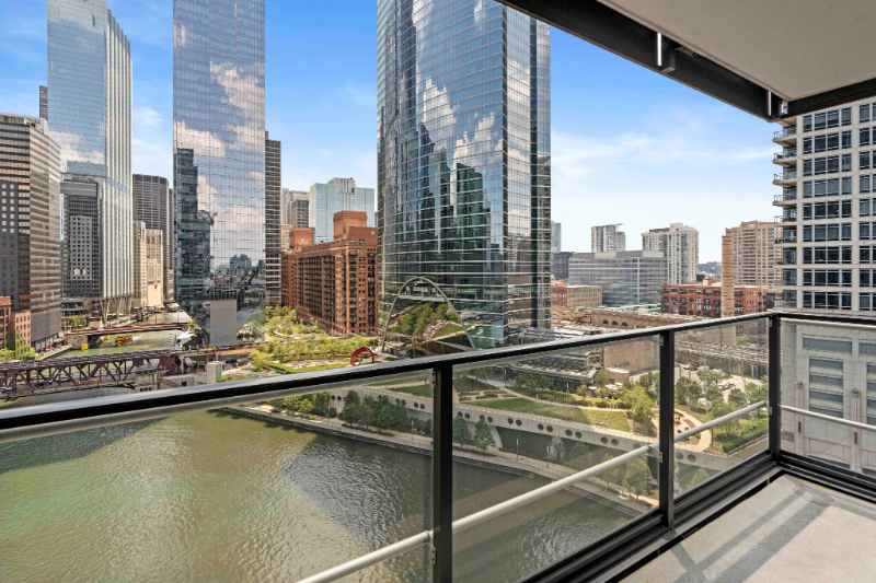 340 W Wolf Point Plz - Photo 3 of 13