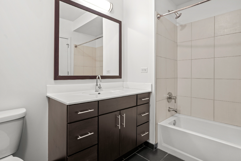 3720 N Halsted St - Photo 5 of 10