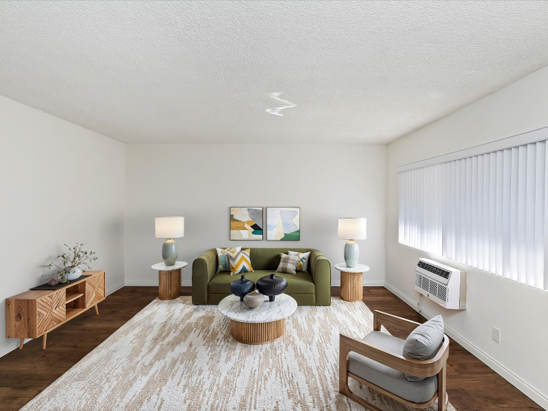 15120 Woodruff Ave - Photo 3 of 8