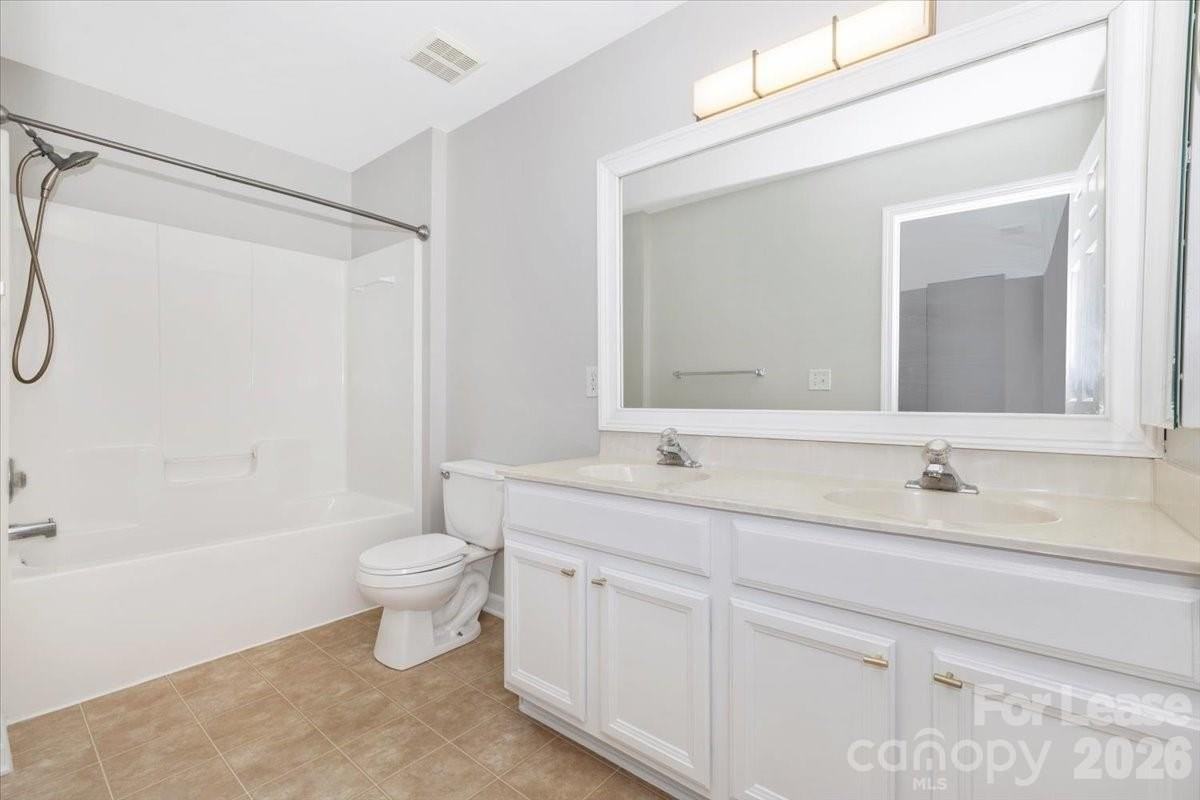 4102 Christine Ln #E - Photo 6 of 38