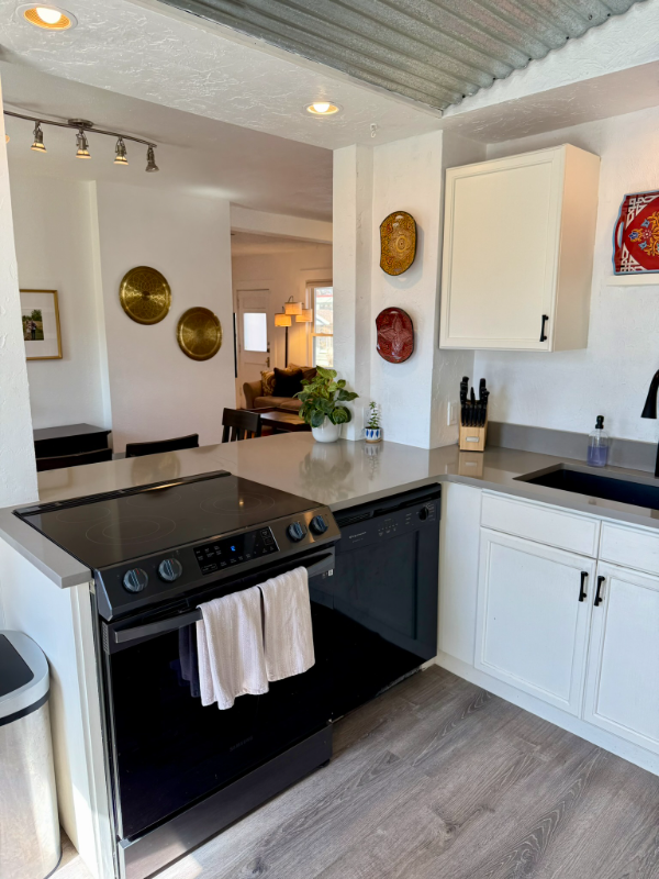 520 E Dakota Ave - Photo 6 of 20