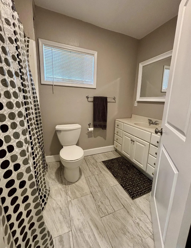 1155 Maple St - Photo 6 of 9