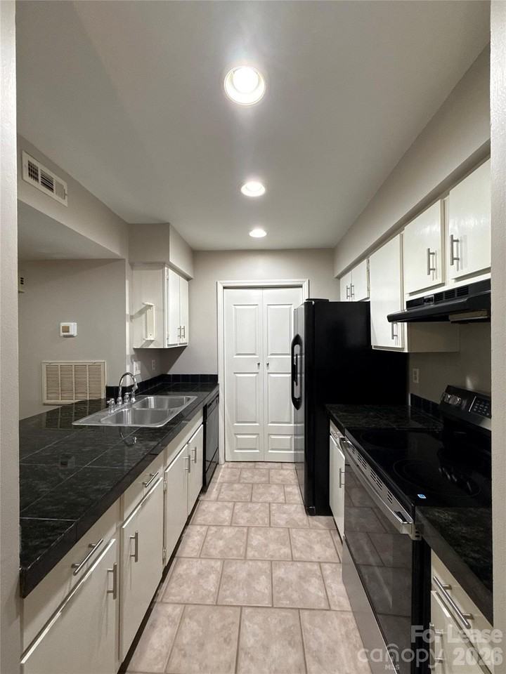 11002 Harrowfield Rd - Photo 6 of 16