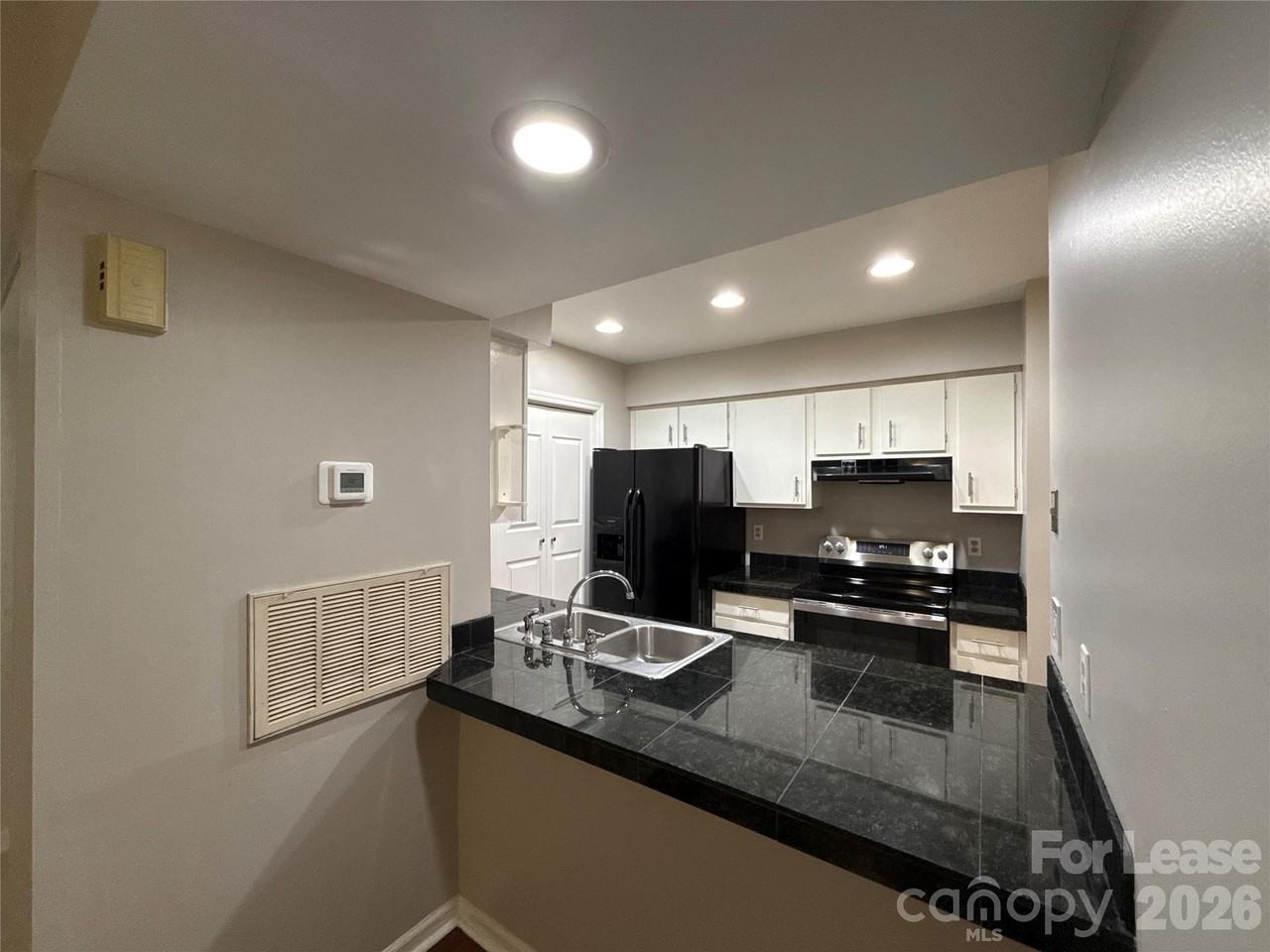 11002 Harrowfield Rd - Photo 7 of 16