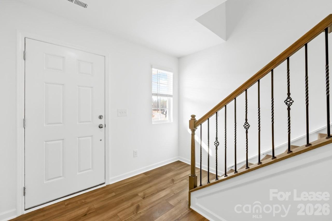 544 Sand Dunes Drive - Photo 5 of 43