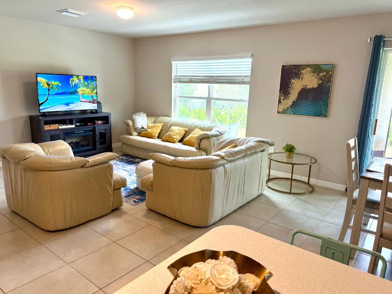 13680 Drysdale Ave - Photo 3 of 37