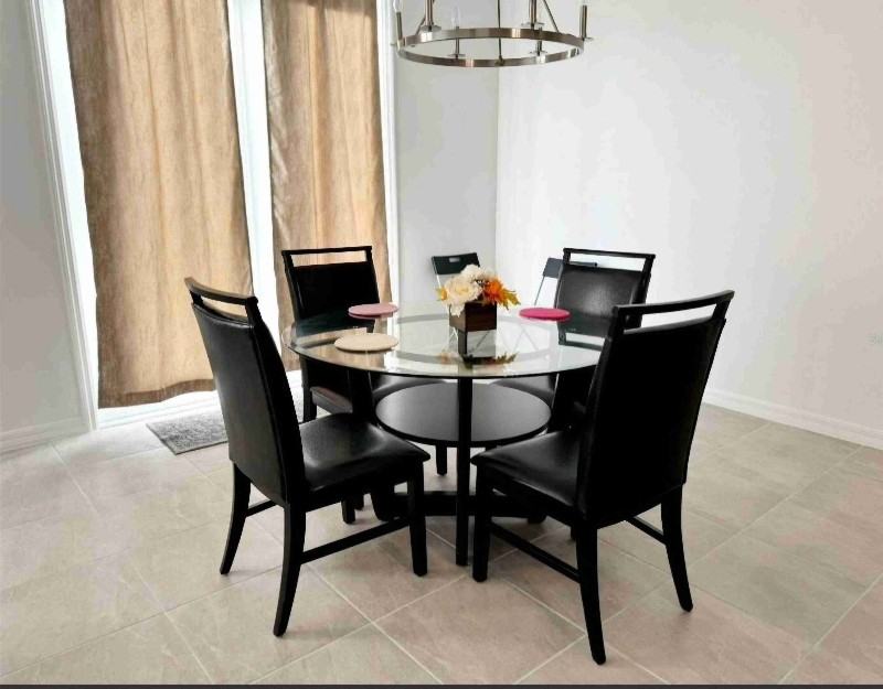 2058 Derwent Dr - Photo 4 of 18