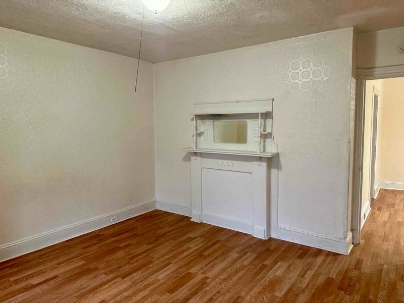 161 Tremper Ave #1 - Photo 5 of 11