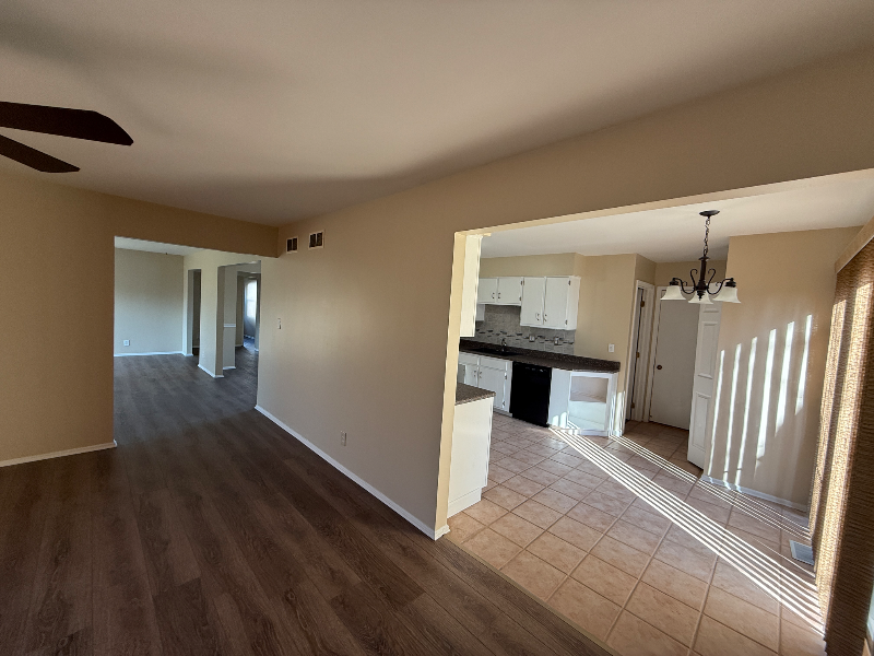 1431 Brookwood Cir - Photo 5 of 24