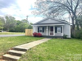 320 Skyland Ave - Photo 1 of 1