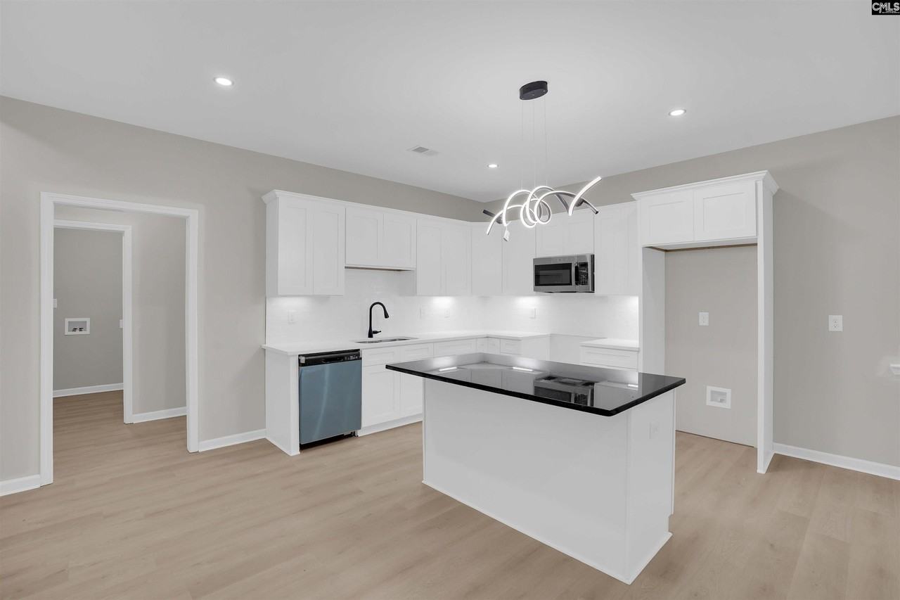 2512 Marling Dr - Photo 2 of 6