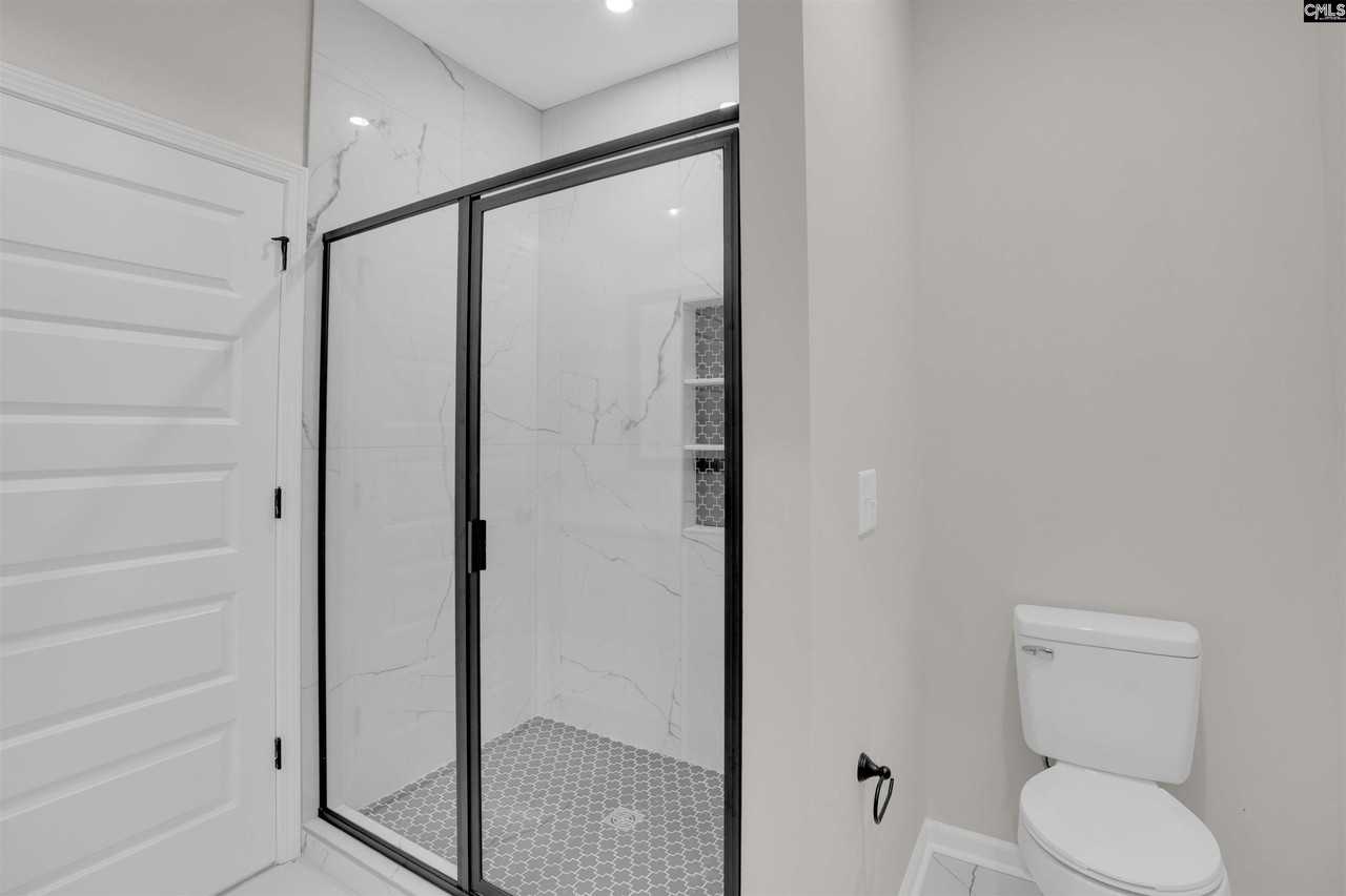 2512 Marling Dr - Photo 3 of 6