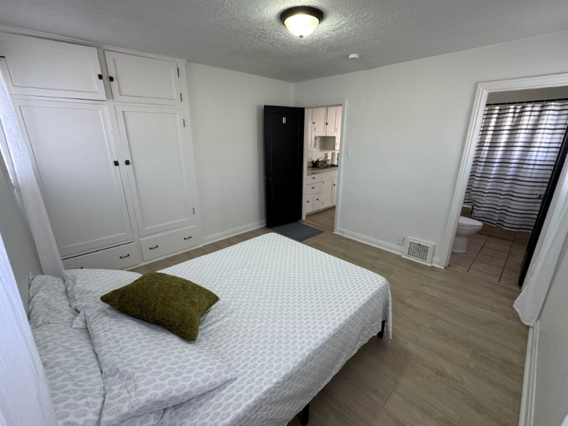 440 E Garfield Ave - Photo 2 of 10