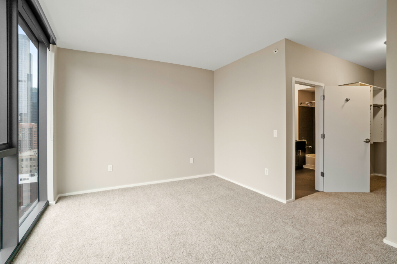 107 N Desplaines St - Photo 6 of 19