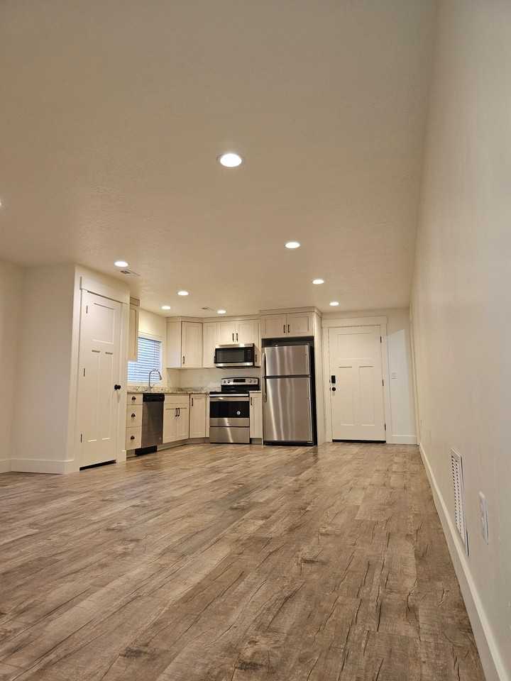 292 W Braeburn Ln - Photo 6 of 15