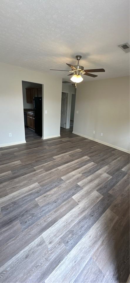 111 Ezra Ct #B - Photo 2 of 8