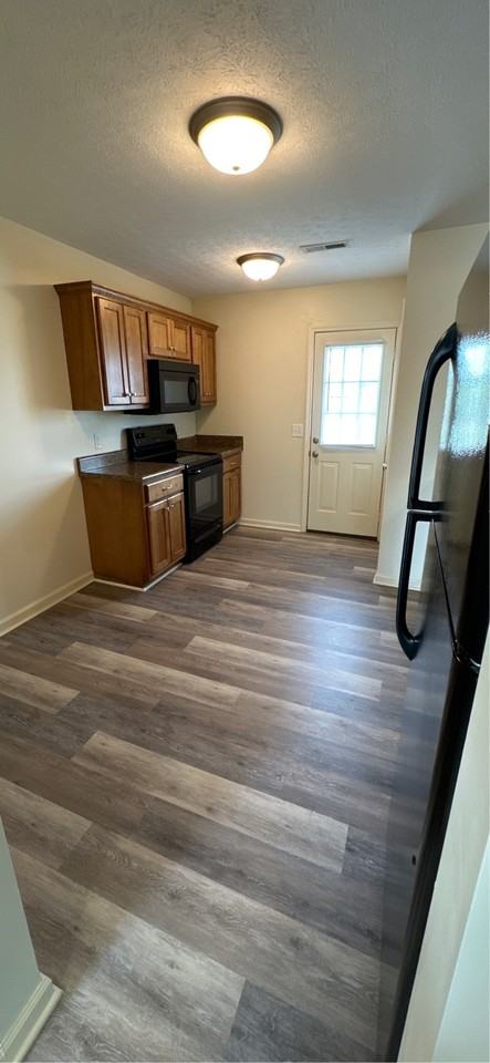 111 Ezra Ct #B - Photo 3 of 8