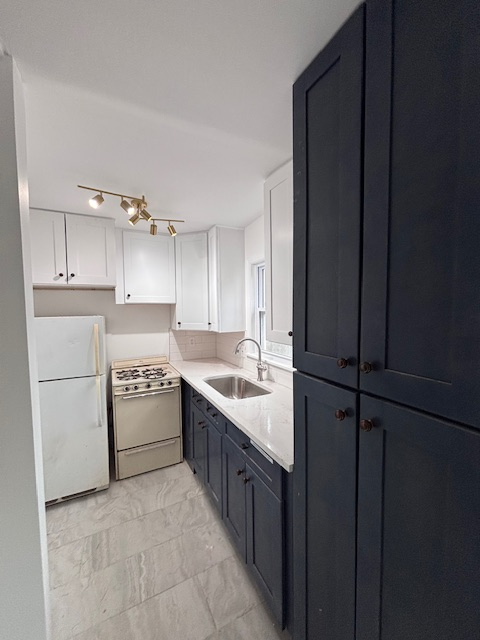 1106 Cherokee Rd #6 - Photo 2 of 9