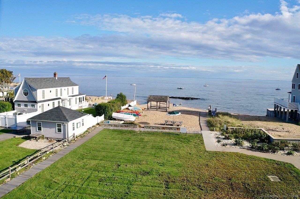 52 Overshores E - Photo 3 of 23