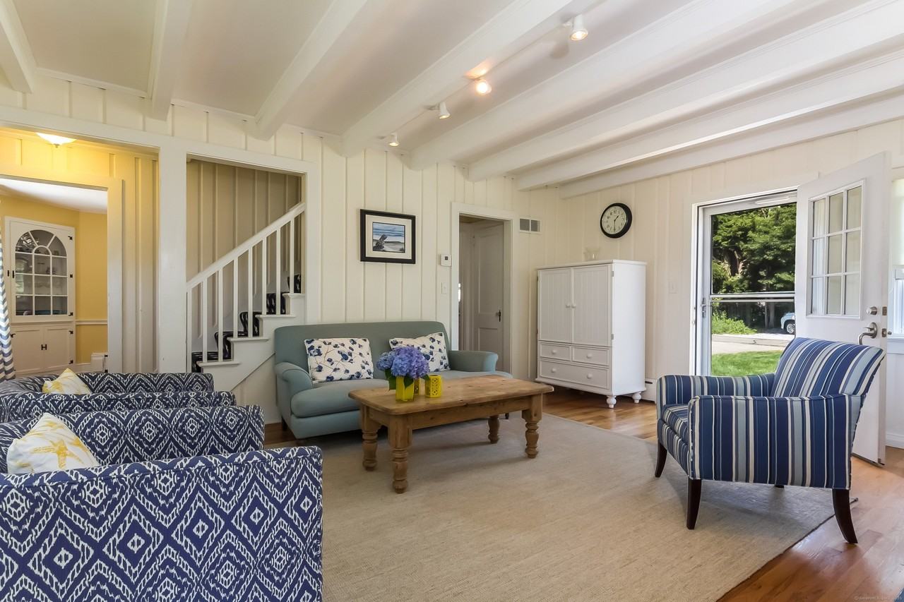 52 Overshores E - Photo 6 of 23