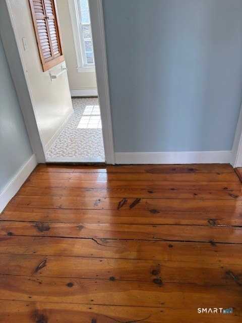 916 Windsor Ave Apt 2w - Photo 2 of 9