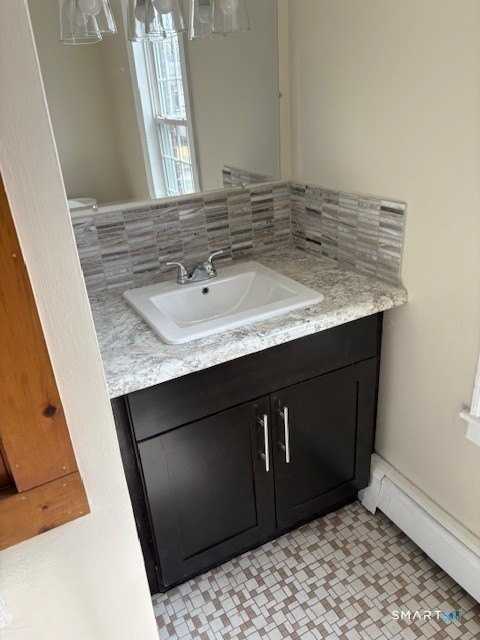 916 Windsor Ave Apt 2w - Photo 4 of 9