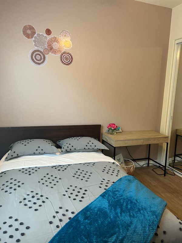 1685 Rose Ave - Photo 2 of 15