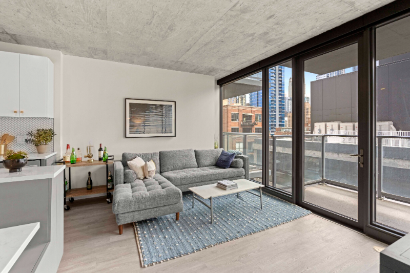 203 W Huron St #916 - Photo 2 of 12