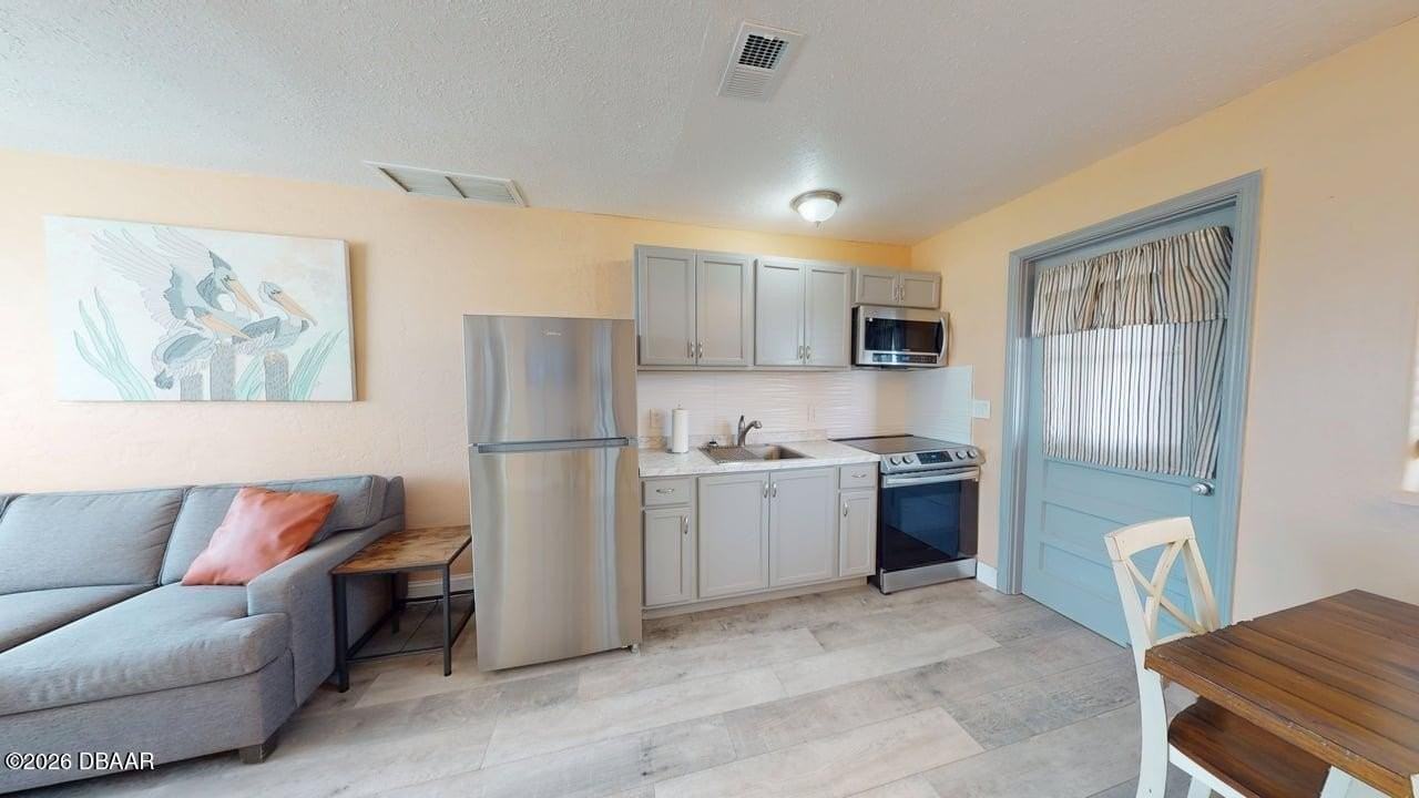 219 Bonner Ave Unit 2 - Photo 6 of 13