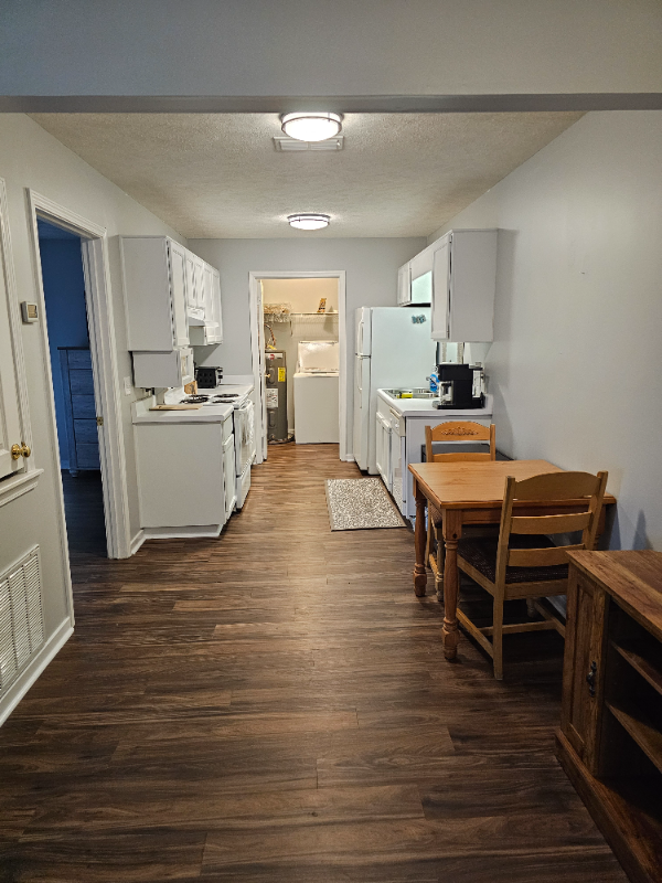 1257 Louisville St #21 - Photo 4 of 8