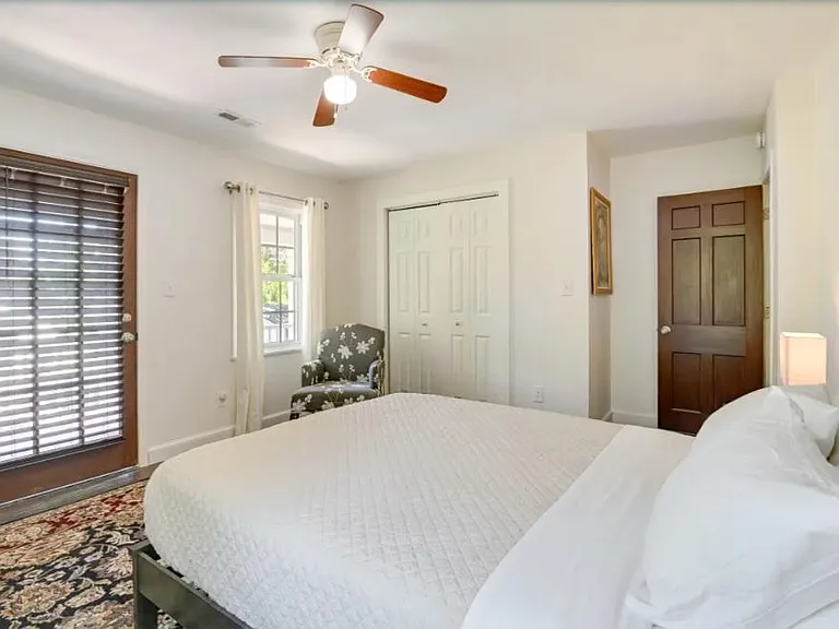 1625 Front St #C - Photo 4 of 12