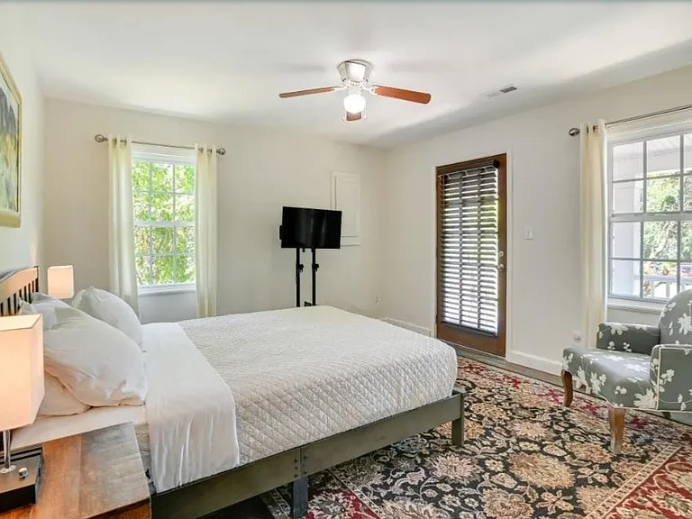 1625 Front St #C - Photo 7 of 12