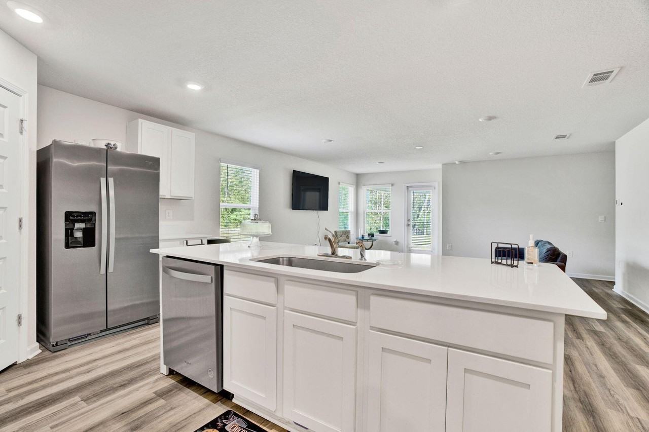 535 Mary Lou Way - Photo 5 of 37