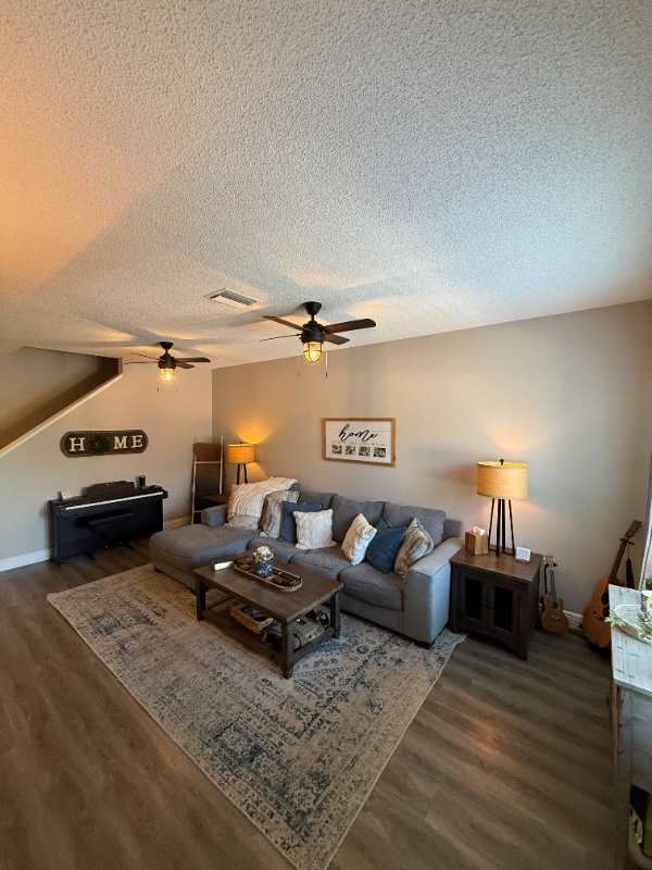 18133 Paradise Point Dr - Photo 2 of 20