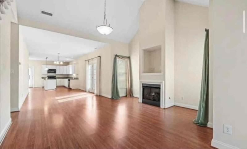 105 Wyndsong Pl - Photo 2 of 13