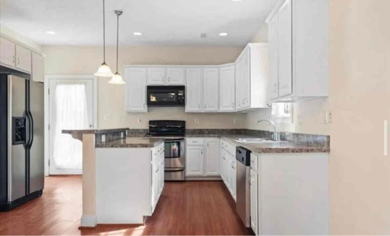 105 Wyndsong Pl - Photo 6 of 13