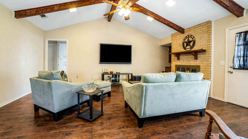 1808 Papeete Dr - Photo 4 of 12