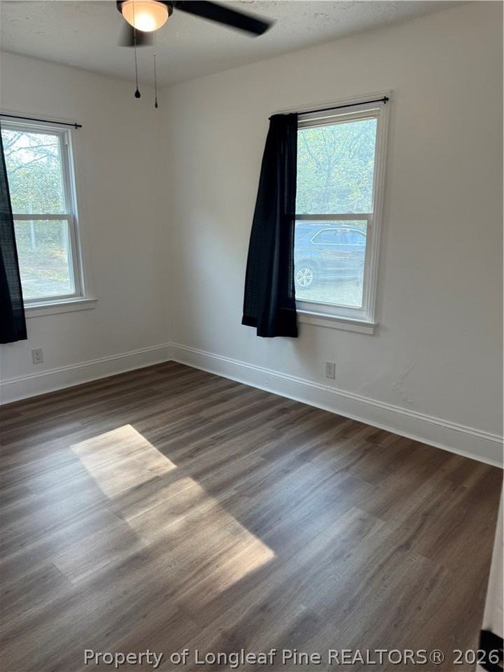 1701 Newark Ave - Photo 4 of 12