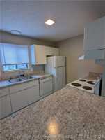 featured image of 833 Applewood Ln