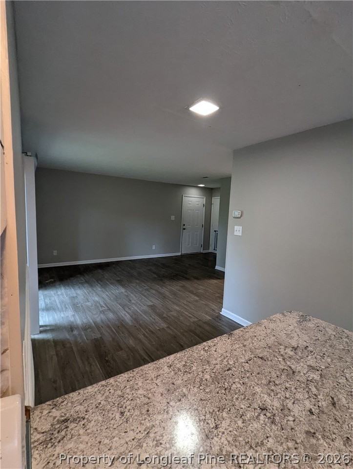 833 Applewood Ln - Photo 6 of 9