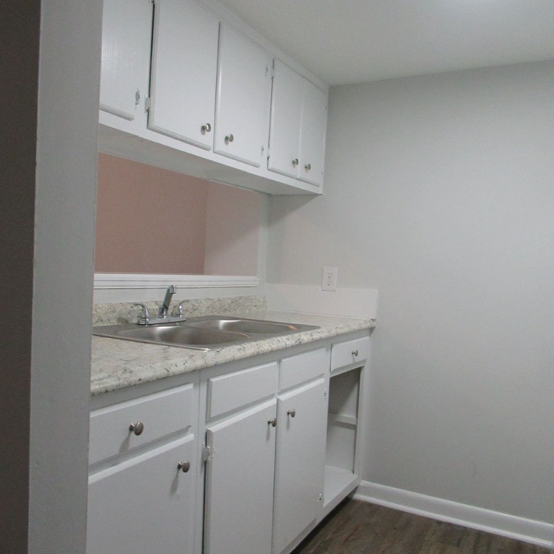 611 E 11th St #F - Photo 5 of 15