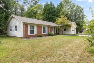 122 Westview Dr - Photo 1 of 1