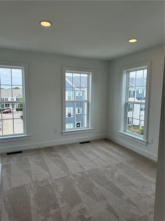 607 Carlton Ln - Photo 6 of 34