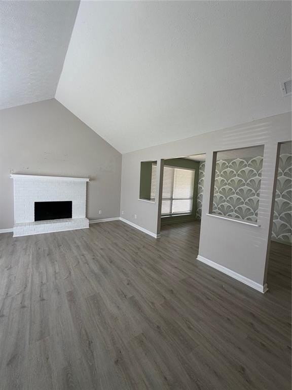 504 Plymouth Ln - Photo 2 of 13