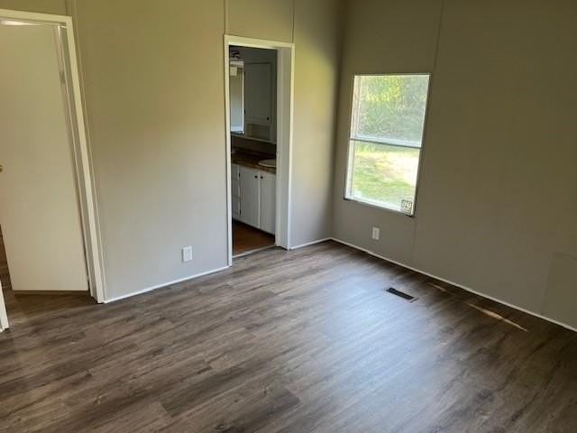 6185 Leigh Ln - Photo 5 of 11